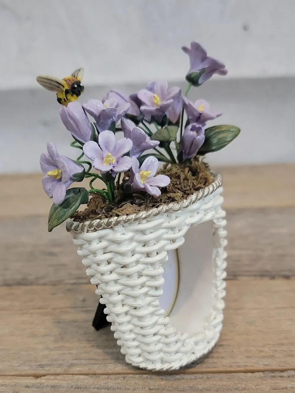 Dezine Picture Frame Collectible Forget Me Not Floral Basket Vase Miniature